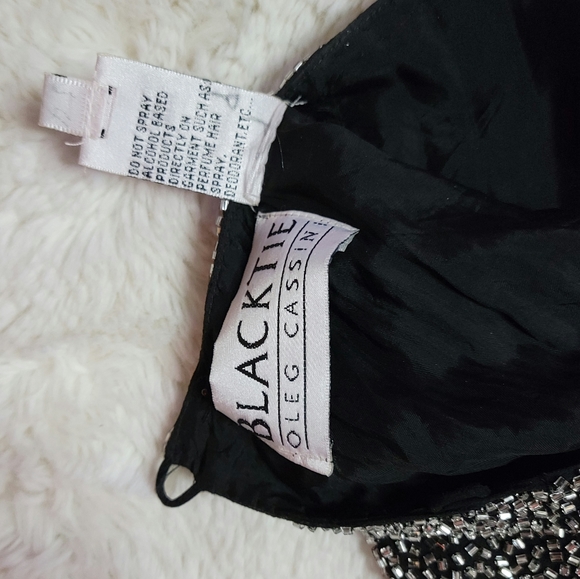 A beaded vintage onesie that's appropriate - Picture 4 of 4